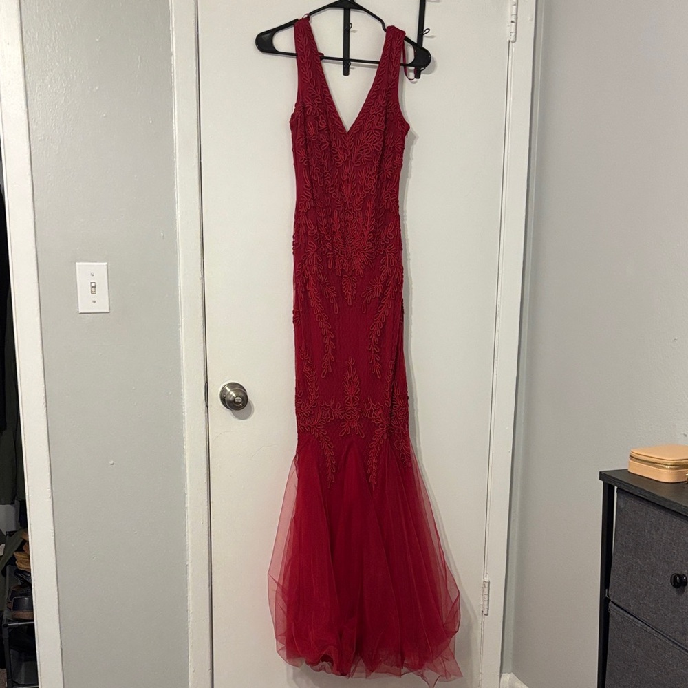 Cachet Burgundy Beaded V-Neck Tulle Mermaid Maxi Dress